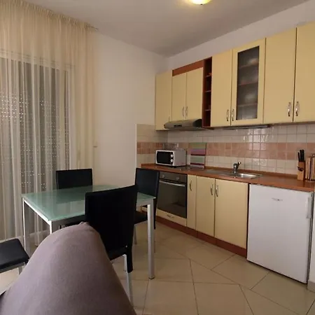 In With Sea View, Balcony, Air Conditioning, Wifi 858-4 * Zara
