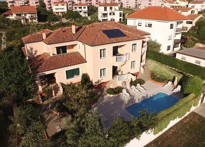 Apartment In With Sea View, Balcony, Air Conditioning, Wifi 858-4 *