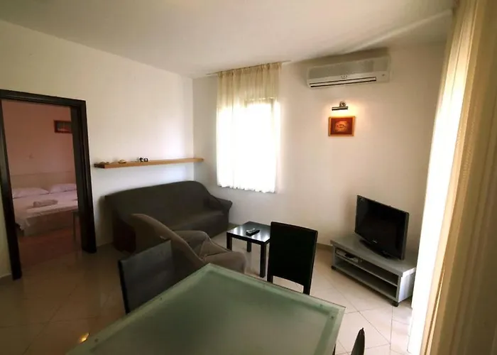 In With Sea View, Balcony, Air Conditioning, Wifi 858-4 Apartman Zára