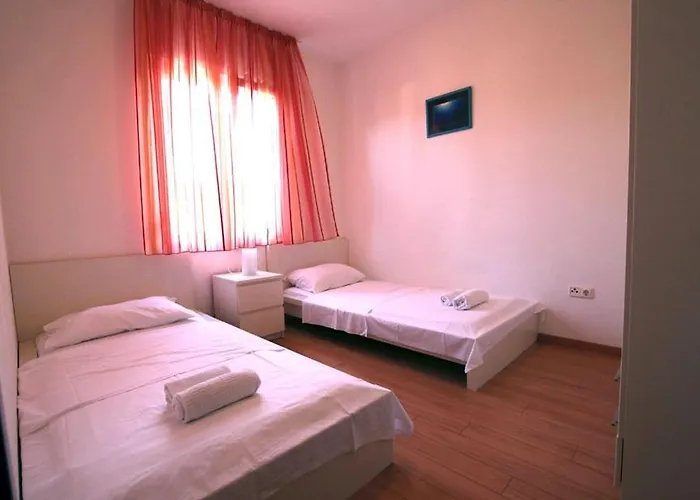 Apartment In With Sea View, Balcony, Air Conditioning, Wifi 858-4 *